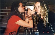 Ольга и Галия пьют "на брудершафт"
